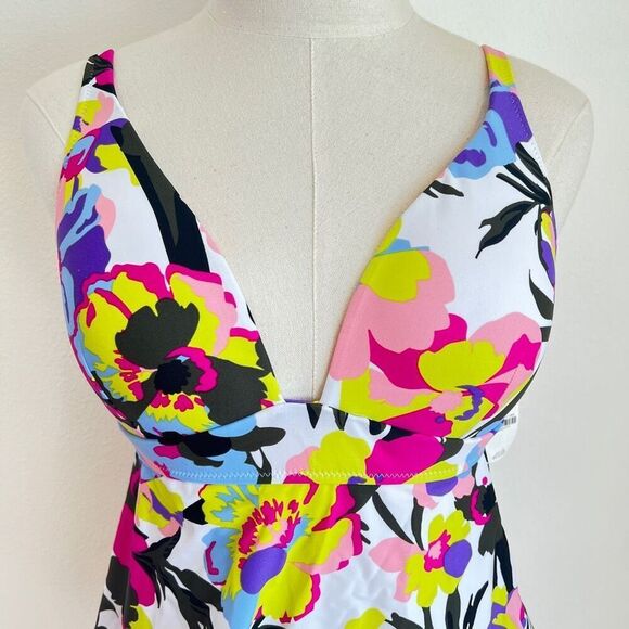 Bar III Paradise Garden Tankini Top Floral Print Size Small - Picture 3 of 12